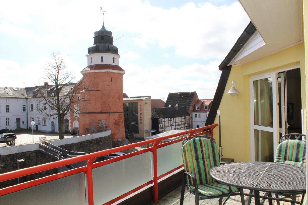 Ferienwohnung am Schloss Ueckermünde Exterior foto